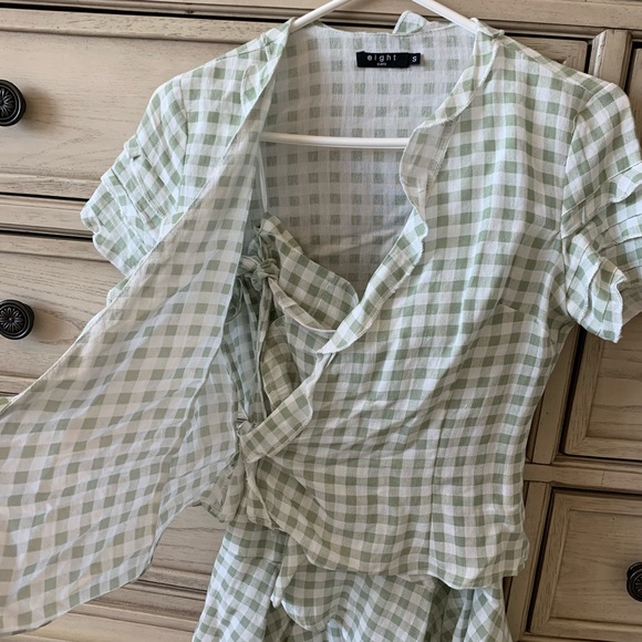 Skirt set with ruffle hem and wrap - Picture 2 of 6